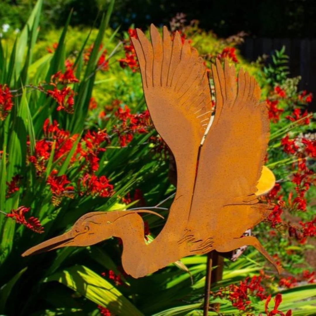 Yard Stake Flying Heron/Hummingbird